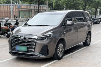 别克GL8 2023款 陆上公务舱 智享型
