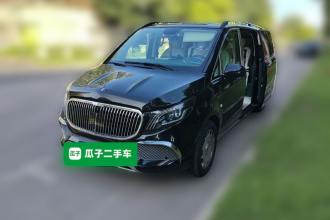 奔驰 威霆 2021款 2.0T 商务版 8座