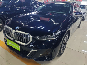 宝马i5 2024款 eDrive 35L M运动套装