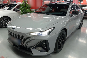 长安UNI-V 2022款 1.5T 尊贵型