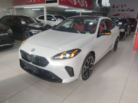 宝马2系 2025款 225L M运动曜夜套装