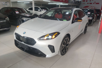 宝马2系 2025款 225L M运动曜夜套装