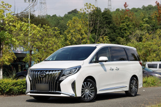 广汽传祺 传祺M8 2023款 领秀系列 390T 尊贵版