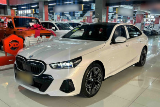 宝马5系 2025款 530Li 尊享型 M运动套装