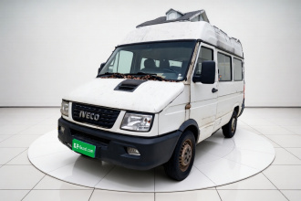 依维柯得意 2017款 2.5T A35客车5-7座47Z5