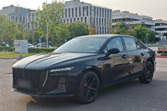 红旗H5 2025款 2.0T 自动玄影200万辆纪念版