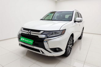 三菱 欧蓝德 2021款 2.0L 两驱畅享版 5座