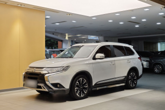三菱 欧蓝德 2019款 2.0L 两驱畅享版 5座 国V
