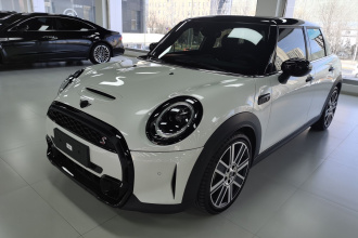 MINI 2023款 改款 2.0T COOPER S 艺术家 五门版