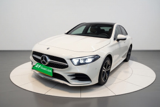 奔驰A级 2022款 改款三 A 200 L 运动轿车时尚型