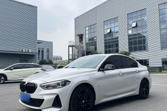 宝马1系 2021款 125i M运动曜夜版