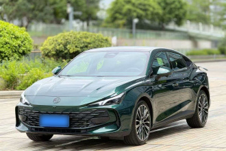名爵 MG7 2025款 1.5T 300 DCT优雅版