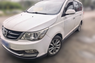 宝骏730 2016款 1.5L 手动舒适型 7座 国V