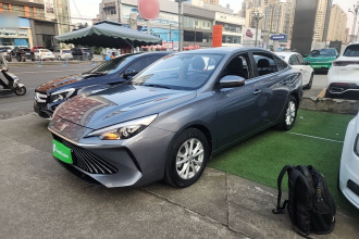 荣威i5 2023款 1.5L CVT豪华版