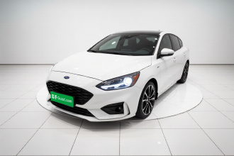 福特 福克斯 2021款 三厢 EcoBoost 180 自动ST Line