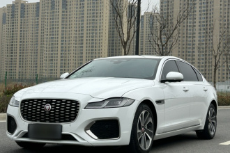 捷豹XFL 2023款 XFL 2.0T P200 两驱精英豪华版