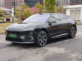 蔚来ET9 2025款 102kWh 签名版