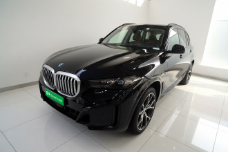 宝马X5 2023款 xDrive 30Li 尊享型M运动曜夜套装