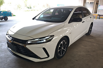 雪佛兰 科鲁泽 2023款 1.3T 轻混自动尊享版