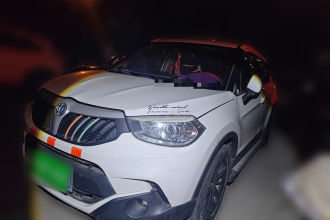 中华V3 2016款 1.5L 手动舒适型