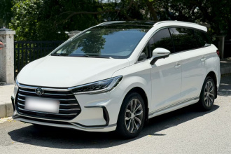 比亚迪 宋MAX 2021款 升级版 1.5T 自动尊贵型 7座