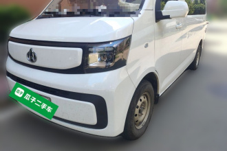 长安凯程 长安睿行EM60 2025款 客运版 舒适型 6座 240km 背掀门 60kW