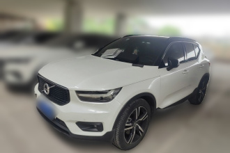 沃尔沃XC40 2020款 T4 四驱智雅运动版