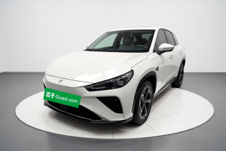 哪吒汽车 哪吒L 2024款 增程 310 闪充红衣版