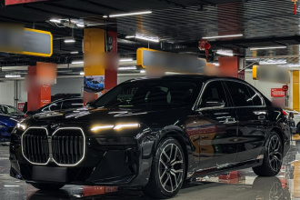 宝马7系 2023款 735Li M运动套装