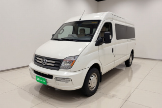 上汽大通MAXUS 新途V80 2021款 2.0T 手动经典傲运通长轴中顶6/7/8/9座