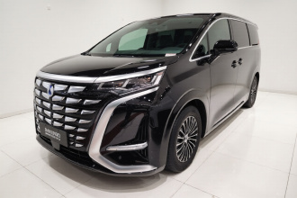 腾势D9 2022款 DM-i 970 四驱旗舰型