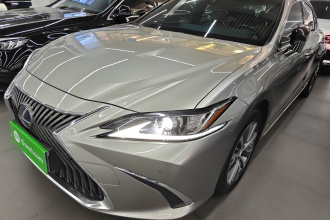雷克萨斯ES 2020款 300h 卓越版