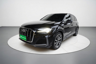 奥迪Q7 2021款 55 TFSI quattro S line运动型