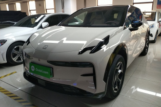 极氪X 2025款 五座后驱版