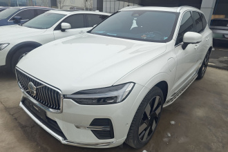 沃尔沃XC60新能源 2023款 T8 插电混动 长续航四驱智远豪华版