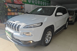 Jeep 自由光 2017款 2.0L 优越版