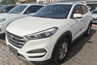 现代 途胜 2015款 1.6T 双离合两驱智能型