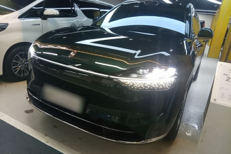 鸿蒙智行 问界M9 2024款 增程 Ultra版 42kWh 6座版