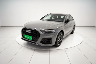 奥迪Q5L 2024款 40 TFSI 豪华动感型