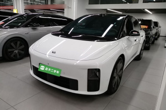 理想汽车 理想i6 2025款 四驱标准版