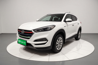 现代 途胜 2015款 1.6T 双离合两驱智能型