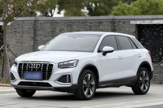 奥迪Q2L 2022款 35 TFSI 时尚致雅型