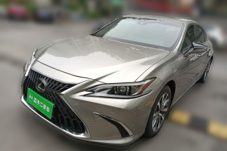 雷克萨斯ES 2023款 260 卓越版