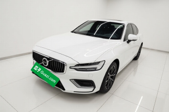 沃尔沃S60 2021款 T4 智逸豪华版