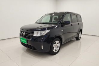 五菱汽车 五菱宏光PLUS 2020款 1.5L 手动舒适型 7座