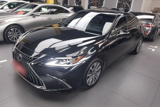 雷克萨斯ES 2022款 300h 卓越版