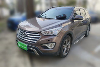 现代 格越 2013款 3.0L 7座四驱棕色内饰旗舰版