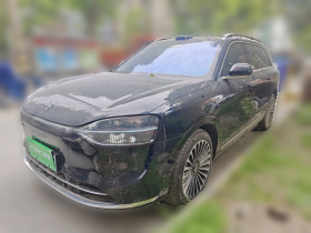 鸿蒙智行 问界M9 2024款 增程 Ultra版 42kWh 6座版