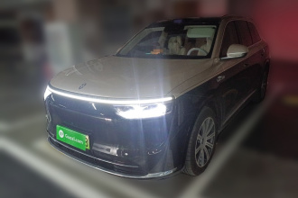鸿蒙智行 问界M8 2025款 增程 Max+版 53.4kWh 5座版 (192线激光雷达）