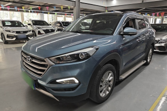 现代 途胜 2015款 1.6T 双离合两驱智能型